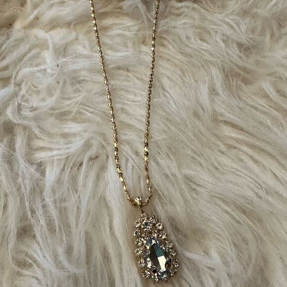 Jewelry Set (Necklace, Ring, Earrings) - Picture 4 of 4